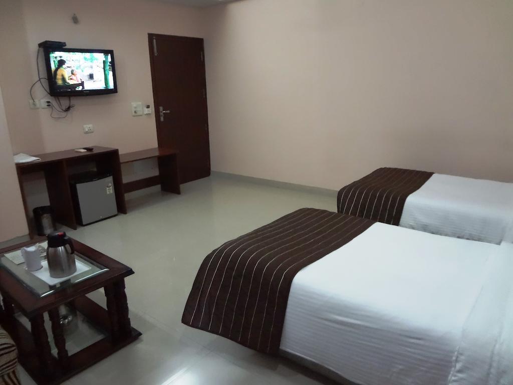 Hotel Kyron Delhi  Room photo